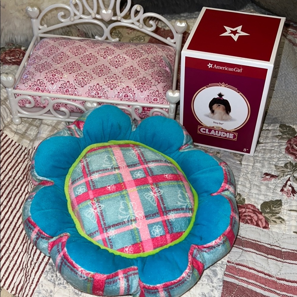 American Girl doll retired princess pet bed plus claudie NWT & extra bed